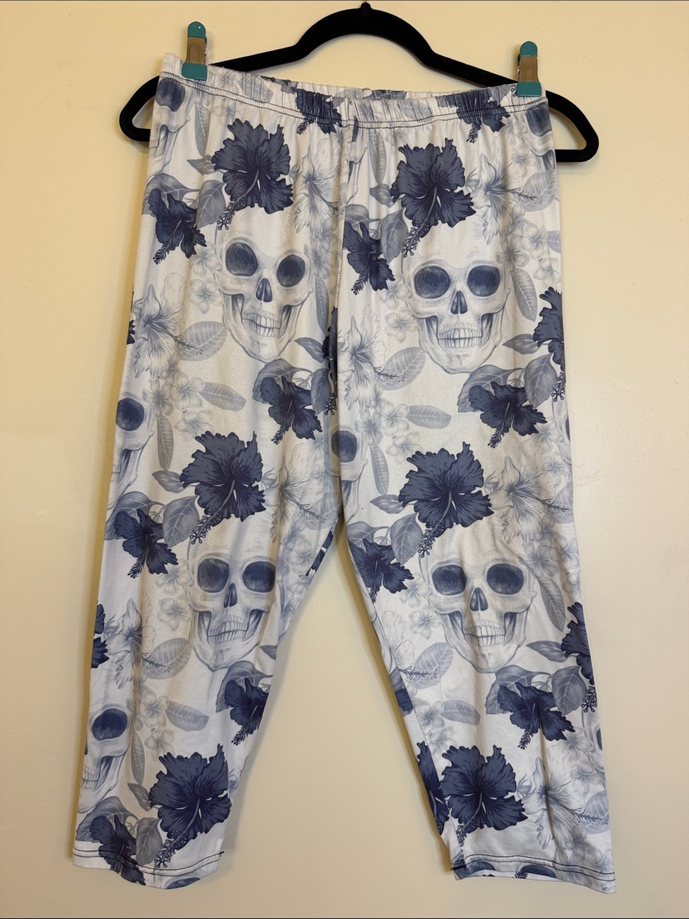 Skull & Floral Print Leggings- Blue on White